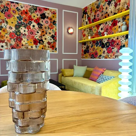 Cocon Retro 2 Chambres, 6 Personnes, Centre *