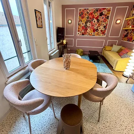 Cocon Retro 2 Chambres, 6 Personnes, Centre *